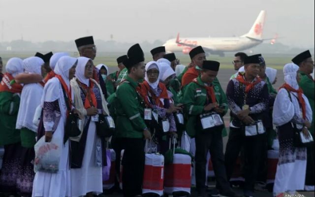 Pertama Kali Embarkasi Surabaya Gunakan Fast Track
